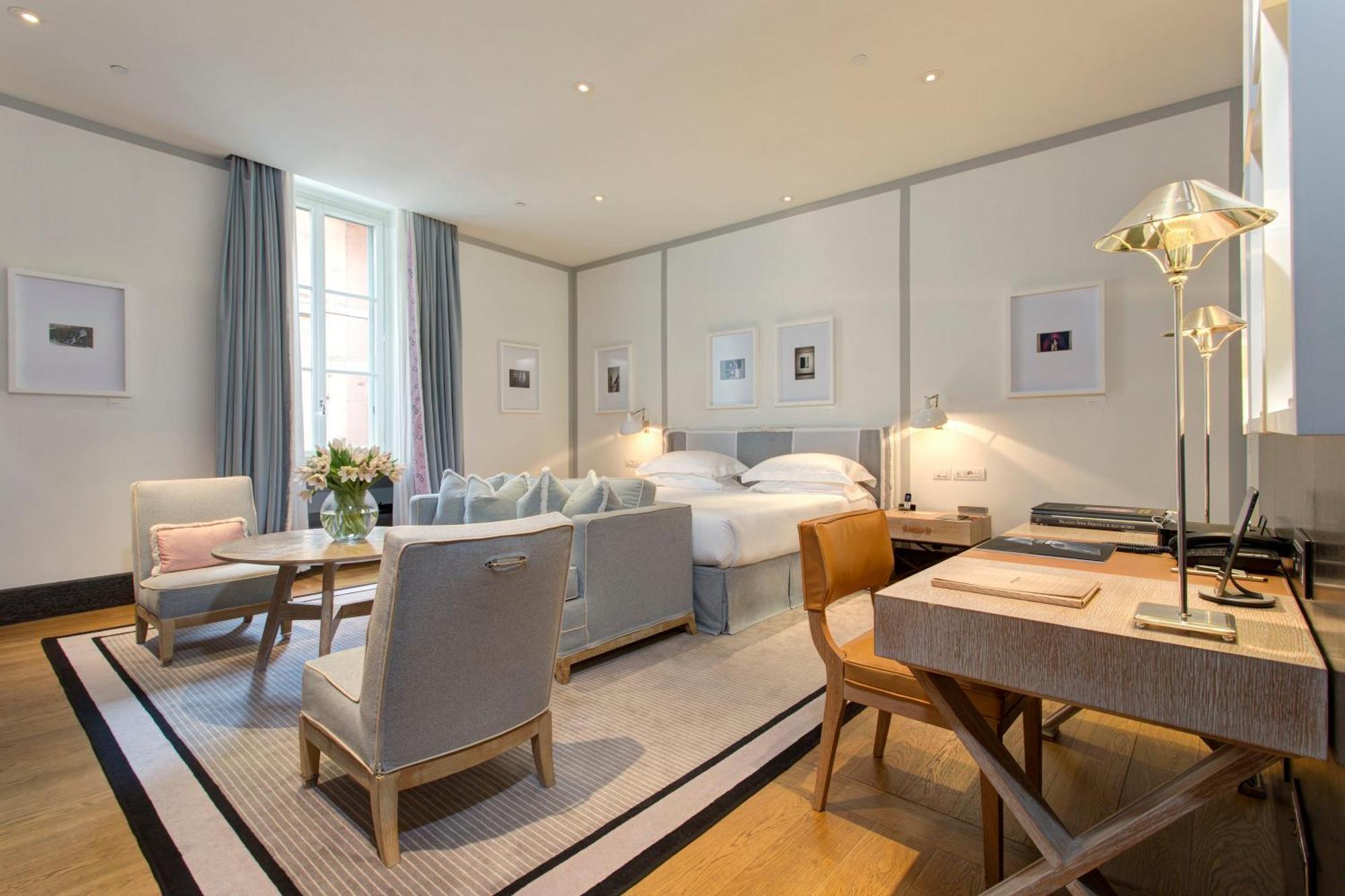 Deluxe Studio,344204824:JPEG